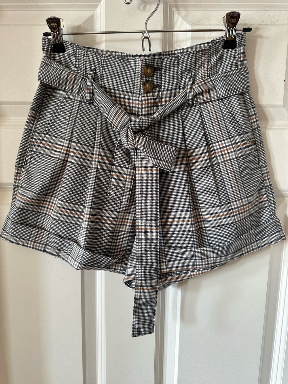Abercrombie NWOT High-Waist Plaid Shorts